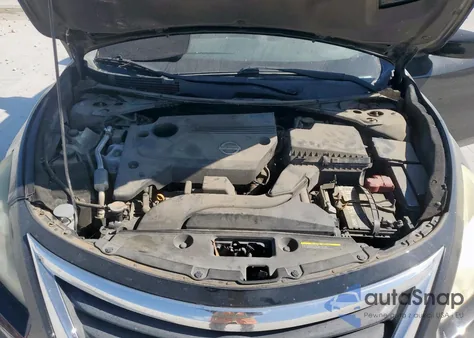 2015 Nissan Altima 2.5 из США, поврежденный, VIN 1N4AL3AP6FN362912